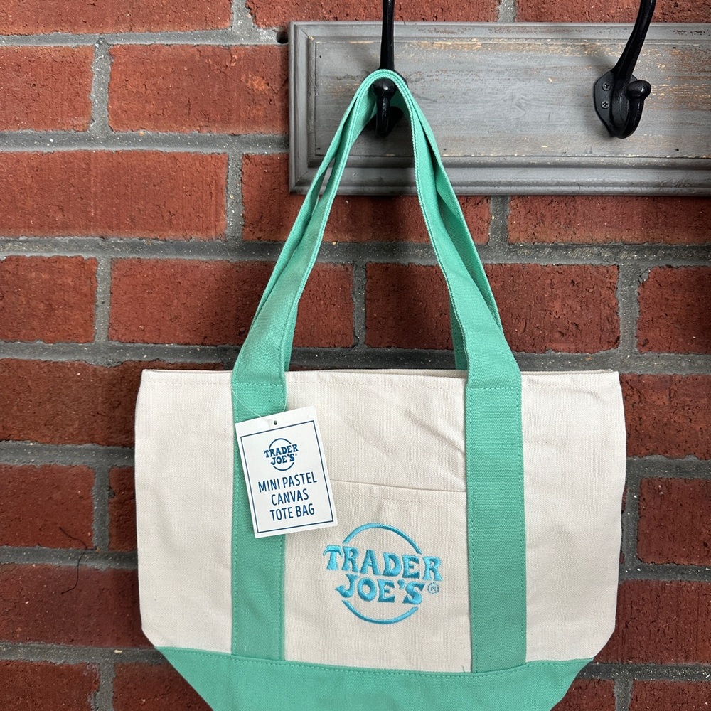 NWT Trader Joe’s Limited Edition Mini Pastel Canvas Tote Bag in Mint Green